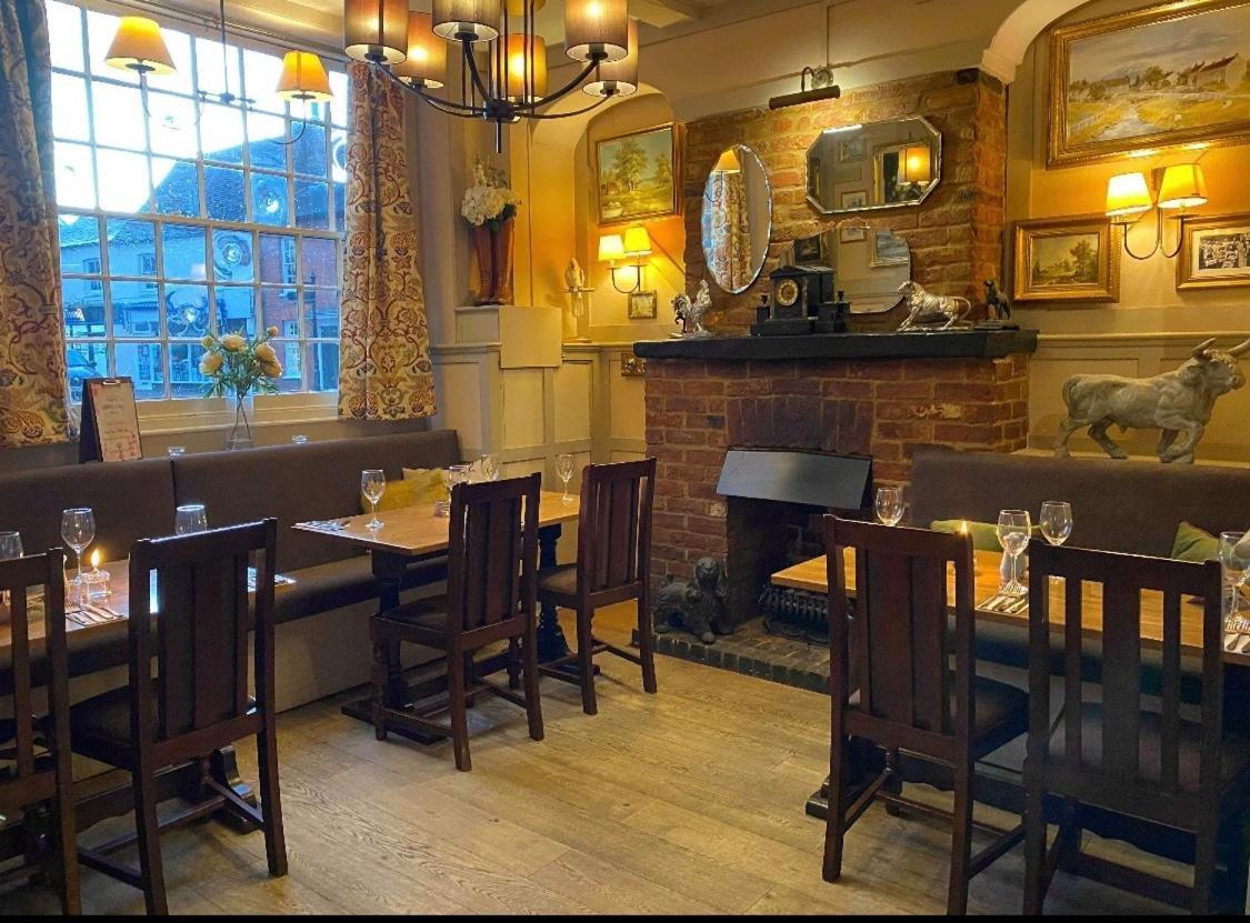 The Bull Hotel Stony Stratford Exteriér fotografie